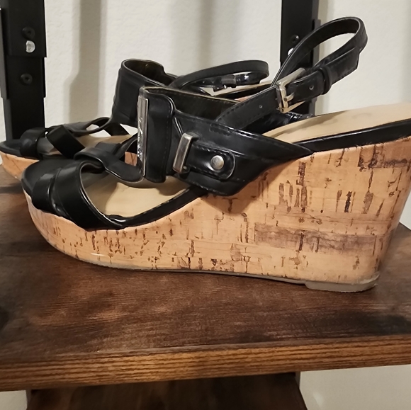 Wedge heeled sandel - Picture 4 of 5
